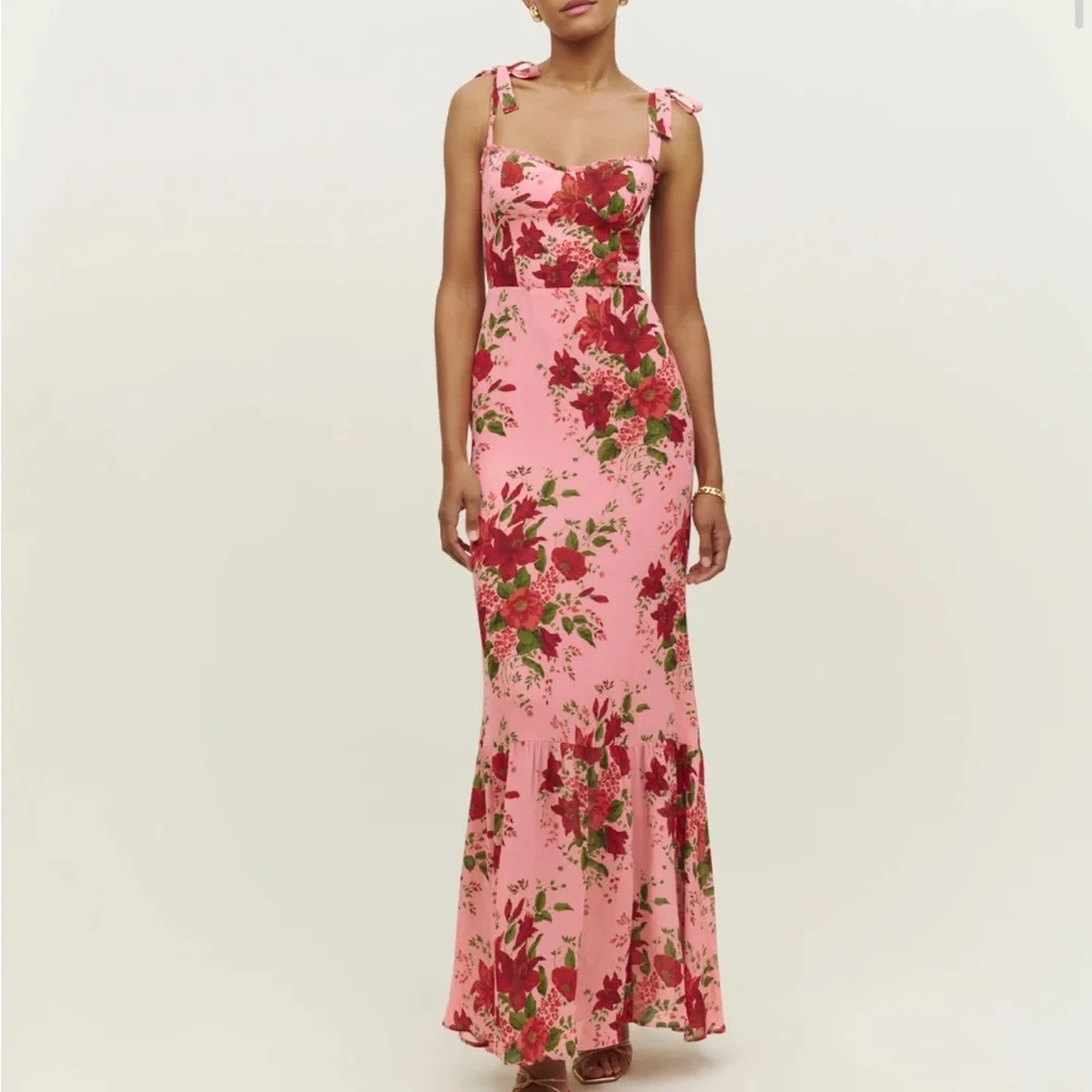 Worn once before Reformation dress that is currently out of stock in size 6 - Picture 1 of 5